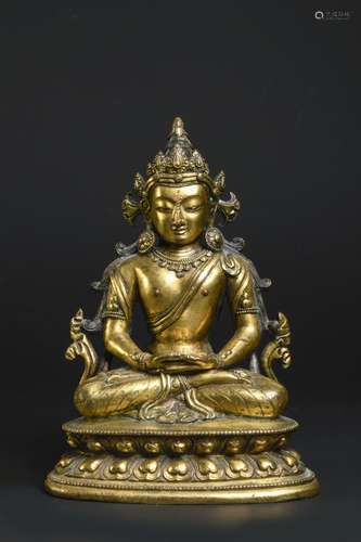 A FINE CHINESE GILT-BRONZE FIGURE OF AMITAYUS