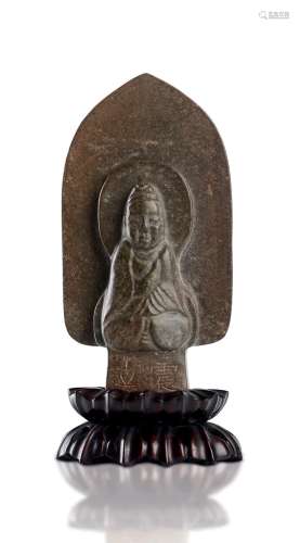 A SMALL CHINESE SEATED BUDDHA STONE VOTIVE STELE