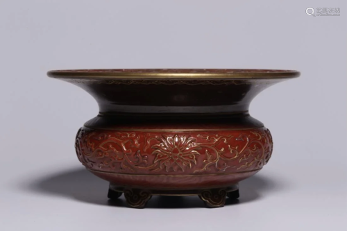 A IRON-RED GILT-DECORATED FLORAL PORCELAIN BIN