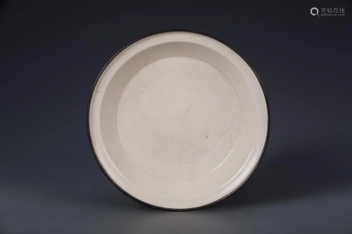 A DING WARE 'DRAGON' DISH