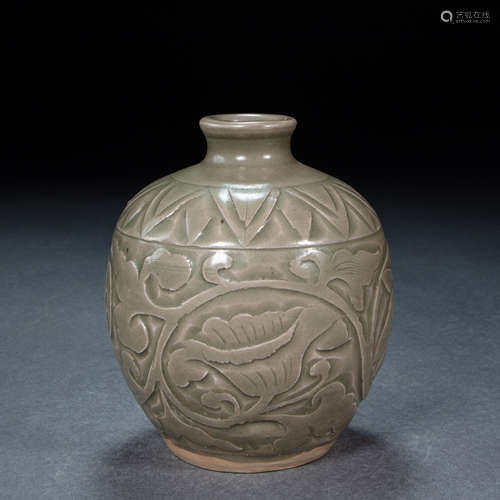 SMALL PLUM VASE FROM YAOZHOU WARE, SONG DYNASTY, CHINA