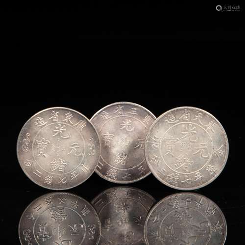 A SET OF REPUBLIC OF CHINA SILVER DOLLARS