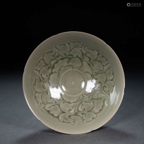 CHINESE YAOZHOU WARE BOWL WITH CARVED DESIGN, SONG DYNASTY