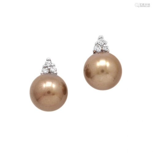 pair of pearl and diamond earstuds