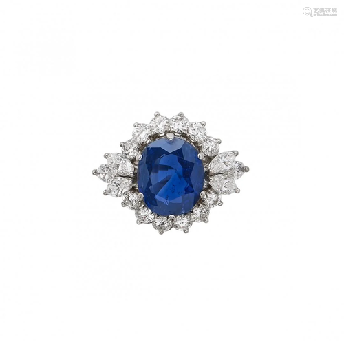 blue sapphire and diamond ring