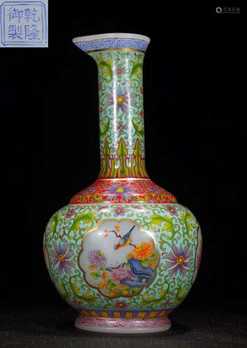 QIANLONGNIANZHI MARK GLASS VASE