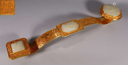 QIANLONGNIANZHI MARK GILT BRONZE RUYI EMBEDDED WITH JADE