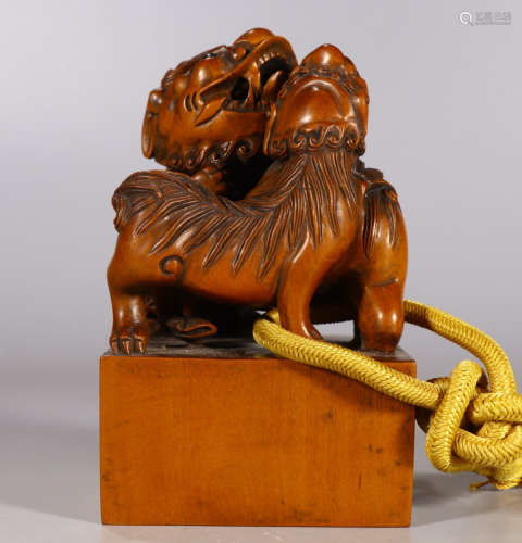 HUANGYANG WOOD SEAL CARVED WITH LION