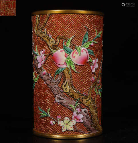 DAQINGQIANLONGNIANZHI MARK FAMILLE ROSE GLAZE BRUSH POT