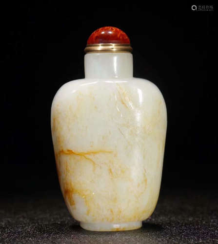 HETIAN JADE SNUFF BOTTLE