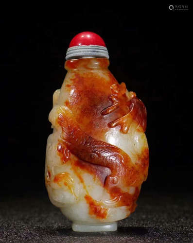 HETIAN JADE SNUFF BOTTLE CARVED WITH DRAGON