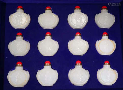 SET OF HETIAN JADE SNUFF BOTTLE CARVED WITH ZODIAC