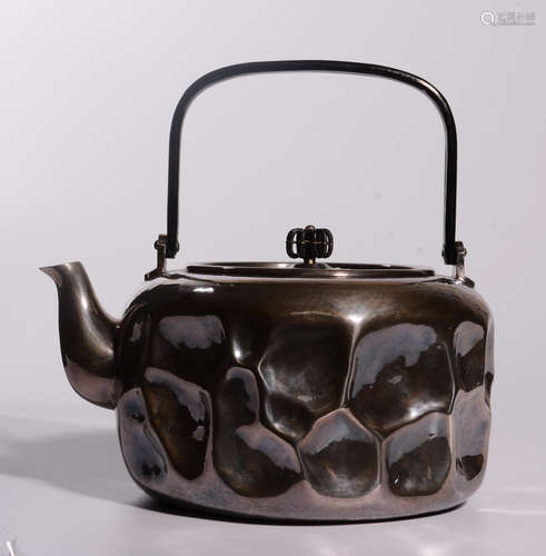 SILVER POT WITH HANDLE