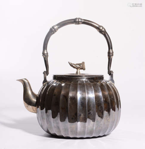 SILVER POT WITH HANDLE