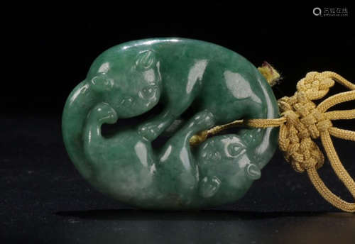 JADEITE PENDANT CARVED WITH BEAST