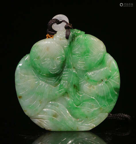 JADEITE PENDANT CARVED WITH FIGURE