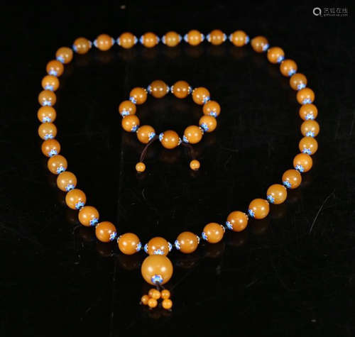 TIANHUANG STONE STRING NECKLACE WITH 36 BEADS