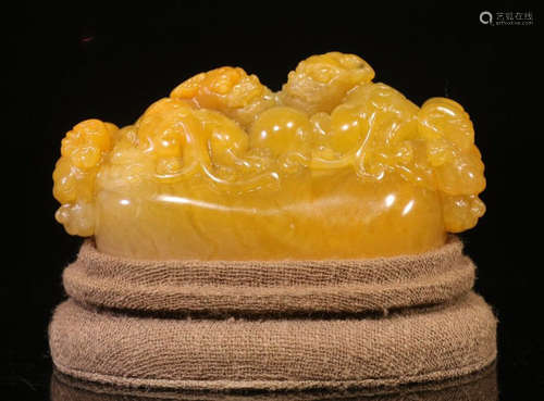 TAINHUANG STONE SEAL CARVED WITH BEAST