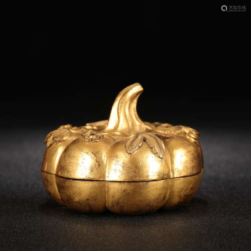 A gilt bronze pumpkin-shaped box and cover