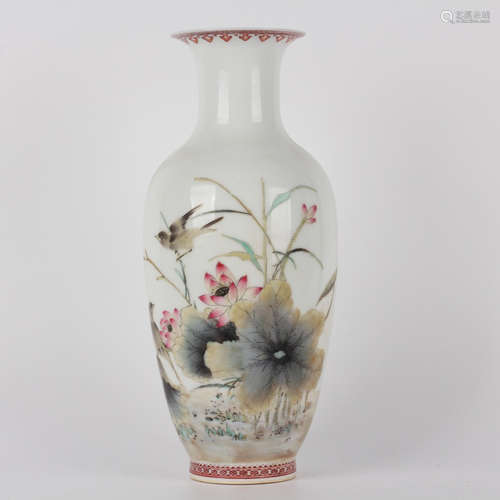 A Famille rose flowers&birds vase