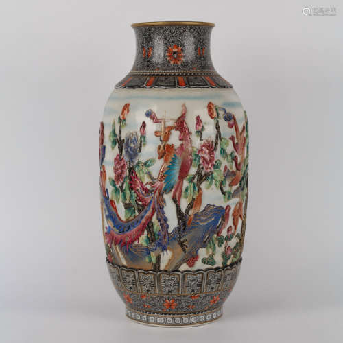A grisaille flowers&birds porcelain vase