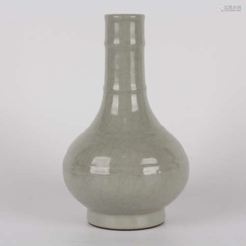 A guan type string pattern bottle vase