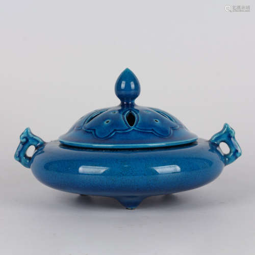 A peacock-blue openwork double-eared censer