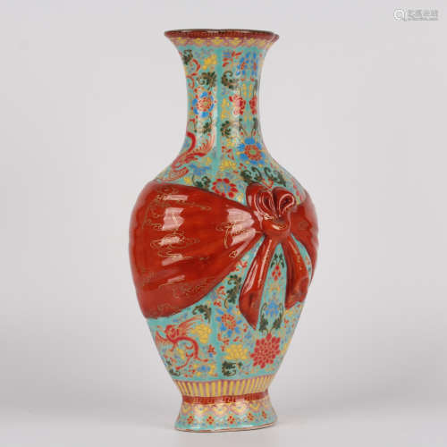 A gilt-inlaid enamel-ground porcelain vase