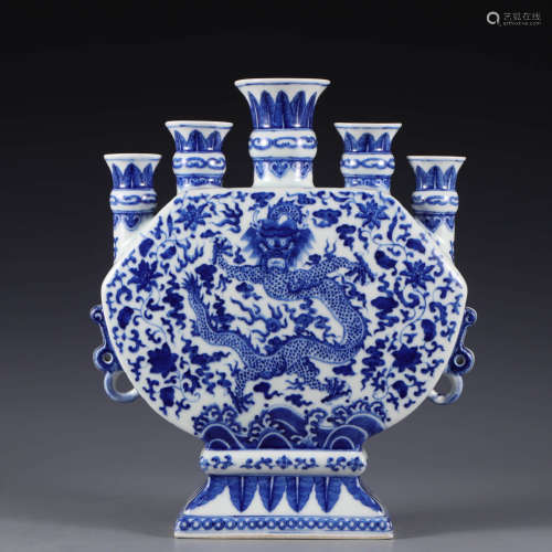 A Blue And White porcelain vase