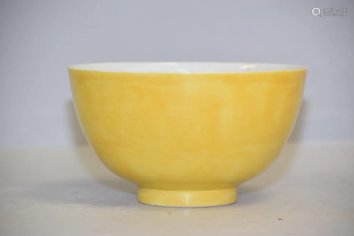 18th C. Chinese Porcelain Yellow Glaze Bowl