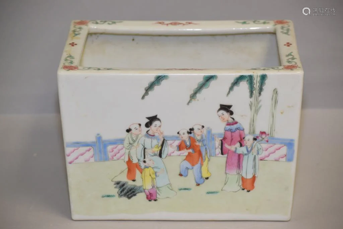 Qing Chinese Porcelain Famille Rose Square Planter