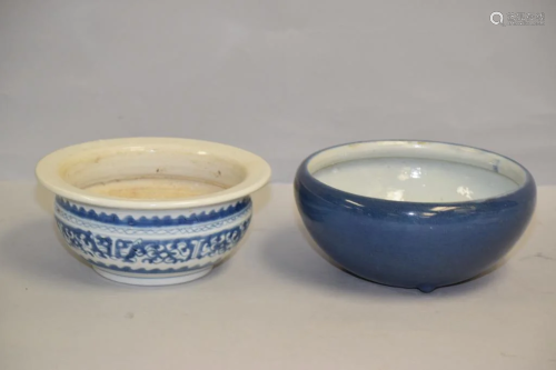 Two Qing Chinese Porcelain B&W/Cobalt Blue Censers