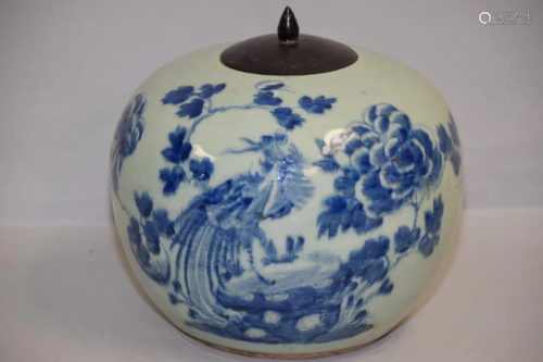 19th C. Chinese Porcelain Pea Glaze B&W Jar