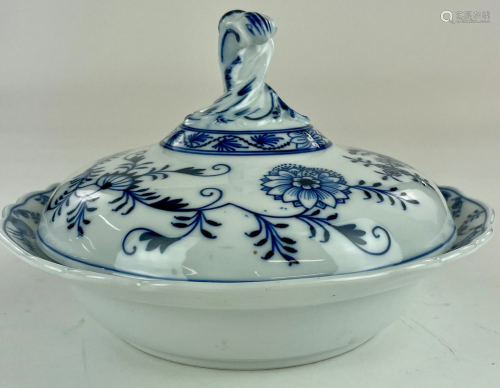 Meissen Blue Onion Lidded Serving Dish