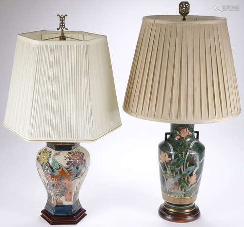 A PAIR OF CHINESE PORCELAIN STYLE URN LAMPS