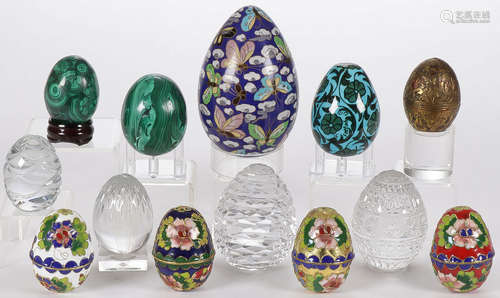 INTERESTING GROUP OF DECORATIVE EGGS