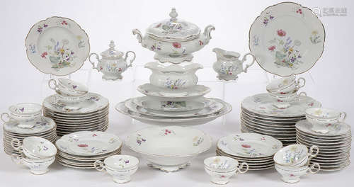 81-PIECE HUTSCHENREUTHER SYLVIA CHINA SET