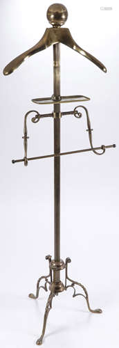 A MEN'S BRASS VALET STAND