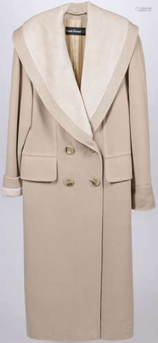 A LOUIS FERAUD CASHMERE COAT