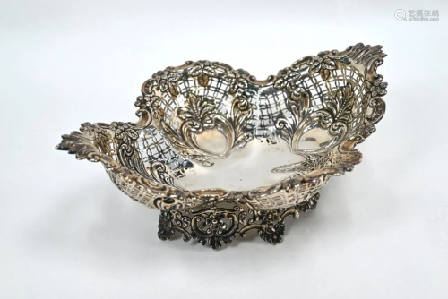 Victorian silver quatrefoil fruit basket
