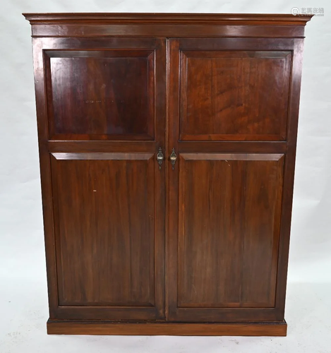 Bovis Ltd, a fitted wardrobe/compactum