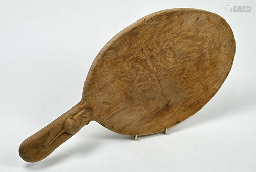 A Thompson of Kilburn 'Mouseman' carved oak cheeseboard