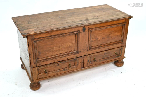 An 18th century oak mule chest