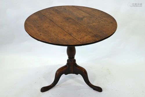 18th century circular oak tilt top tripod table