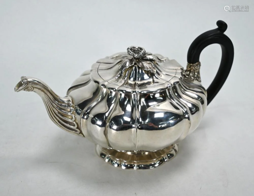 Paul Storr silver tea pot, London 1827