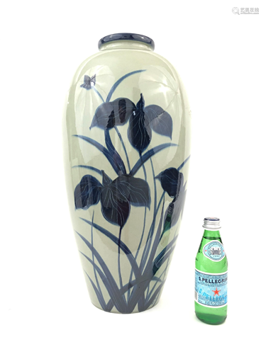 Hand Painted Chinese Porcelain Vase