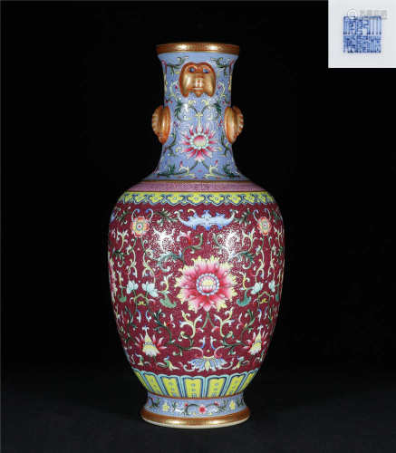 A CHINESE PORCELAIN WATER JAR