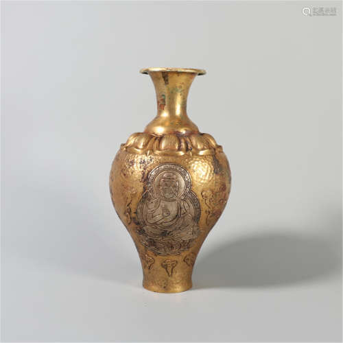 A CHINESE GILDED BRONZE VASE