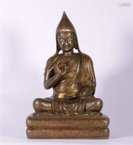 A CHINESE GILDED BRONZE BUDDHA STATUE