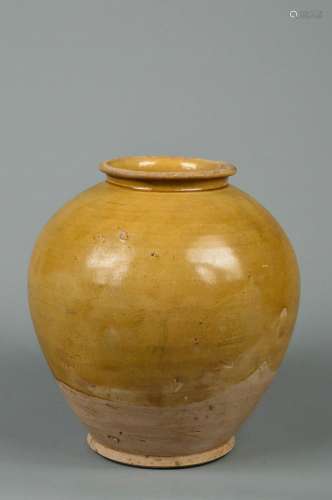 chinese yellow glazed porcelain pot